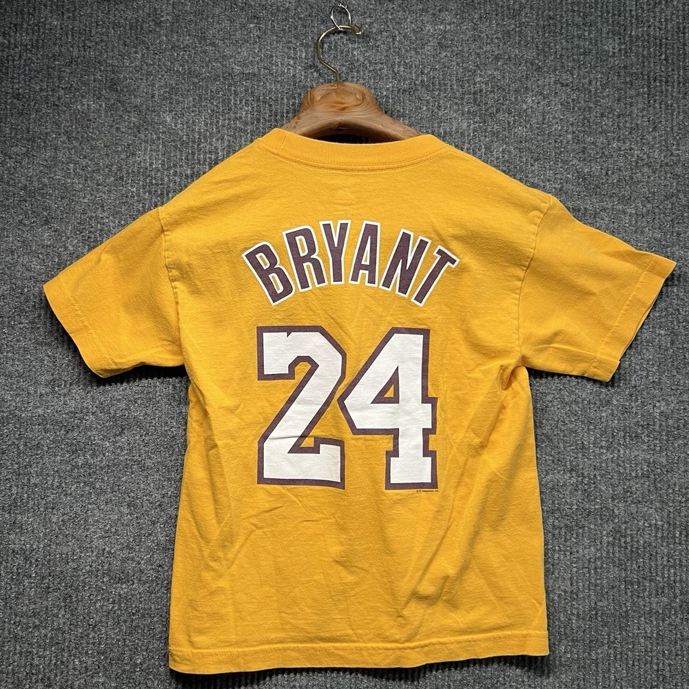 Los Angeles Lakers Kobe Bryant #24 Majestic T Shirt Size Youth L‎ Yellow NBA Y2K